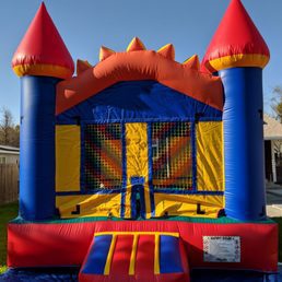 Jammin Jumpers Delivers the Best Bounced House Rentals 1 jamper
